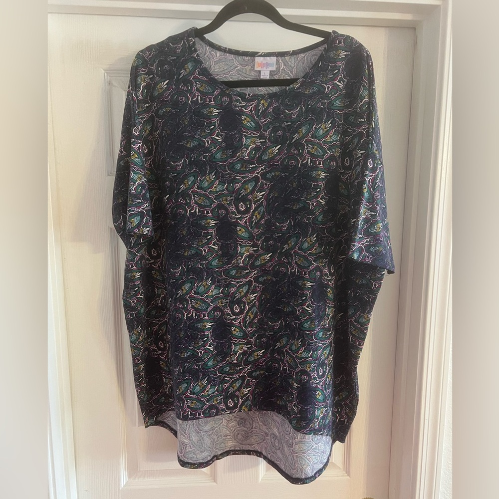 Lularoe l Irma tunic